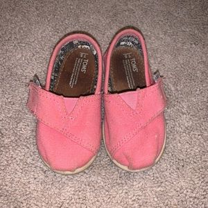 Toms Size 5 Toddler Girl Bubble Gum Pink Shoes